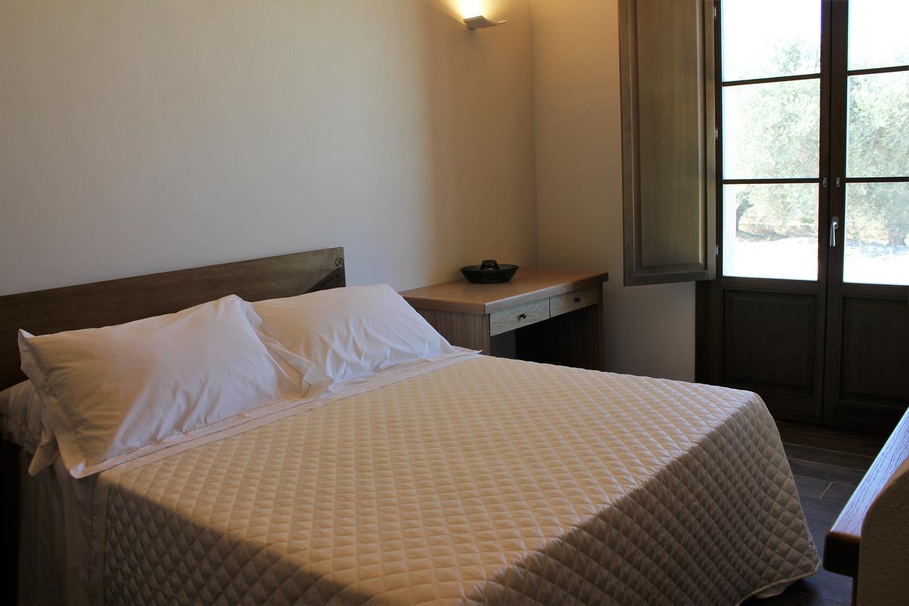 Serra Niedda Resort & Agriturismo 索尔索 外观 照片
