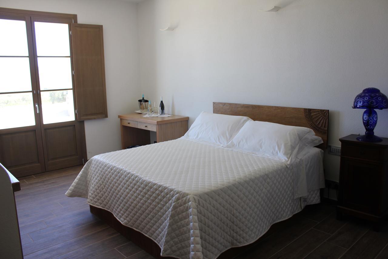 Serra Niedda Resort & Agriturismo 索尔索 外观 照片
